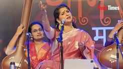 Kaushiki Chakraborty performance at Gaan Saraswati