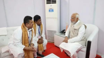PM Modi discusses issues of Bengal with BJP leaders Suvendu Adhikari, Sukanta Majumdar