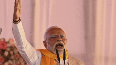 PM Modi Takes Jibe At 'top Leaders', Says, 'dynasts Scared Of ...