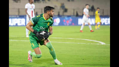 AIFF makes an exception for Gurmeet as keeper quits Hyderabad for NorthEast United
