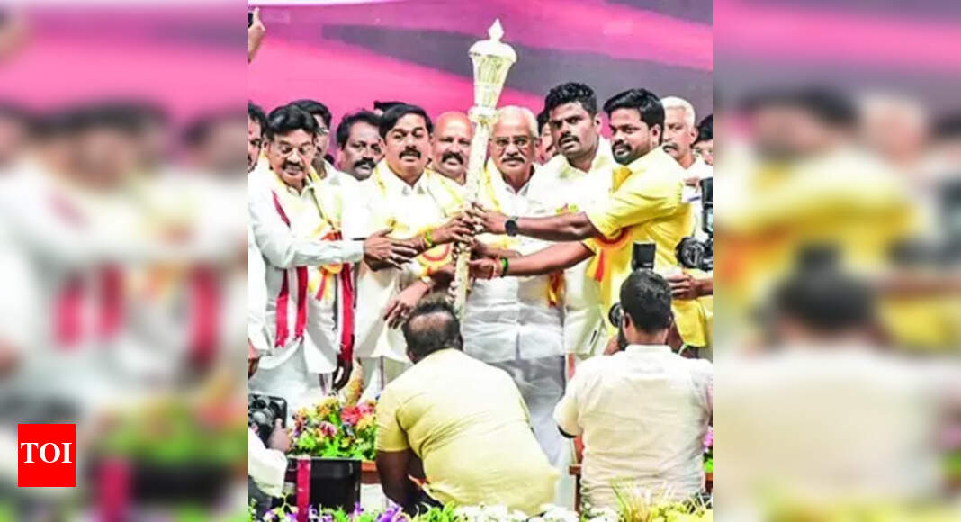 DMK: DMK government accused of playing outdated divisive politics ...