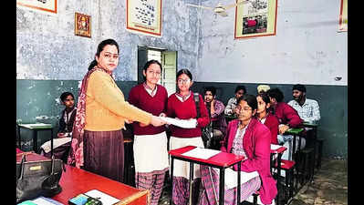 Teachers go the extra mile to help students prepare for entrance exam