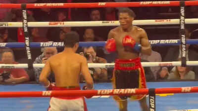 Ray Ford claims WBA featherweight title with dramatic 12th round stoppage