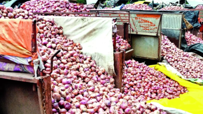 Centre allows onion export to Bangladesh, stakeholders unsure