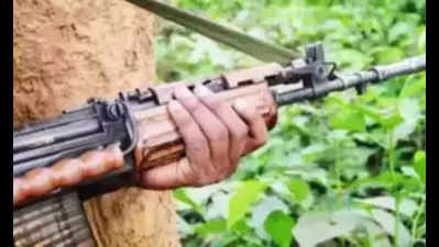 Police constable and naxalite killed in encounter in Chhattisgarh's Kanker district