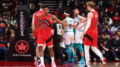 Toronto Raptors overcome injury setback to beat Charlotte Hornets