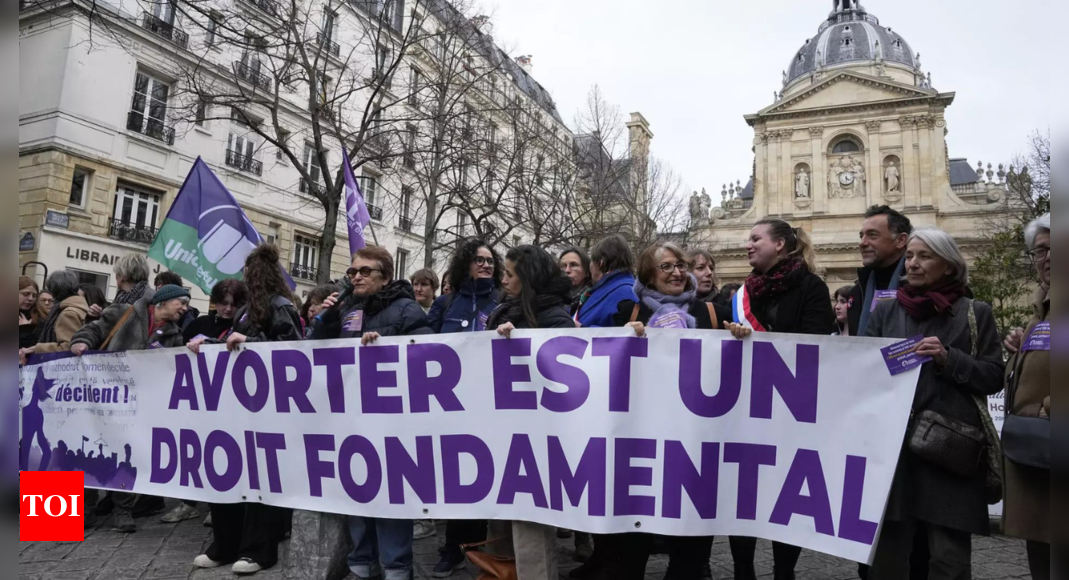 La France s'apprête à faire de l'avortement un droit constitutionnel