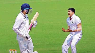 Ranji Trophy: Vidarbha pushed to a corner by Mantri's ton in