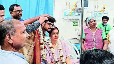 Bride falls ill ahead of wedding, ties the knot from hospital bed