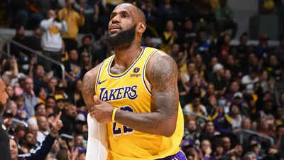 ​LeBron James surpasses 40,000 points to solidify his place in NBA history