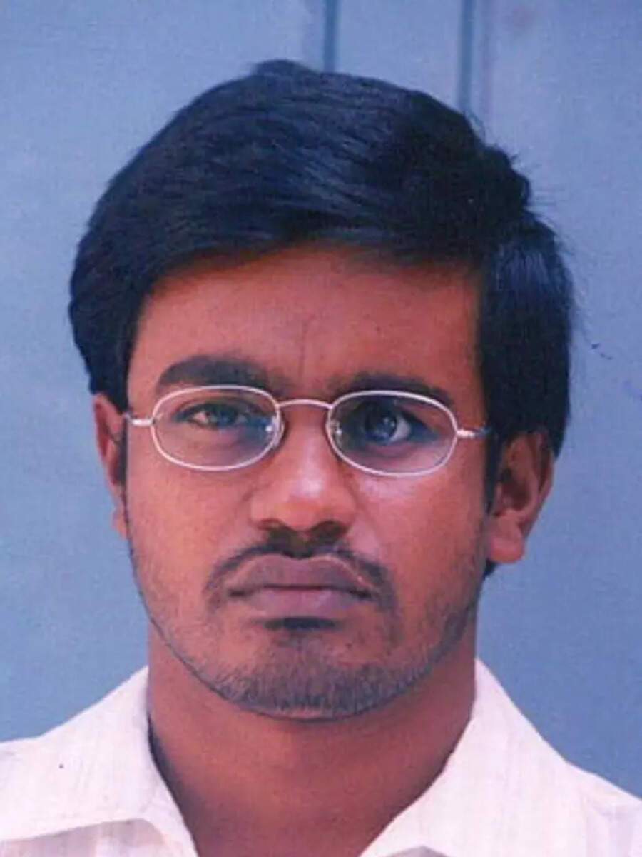  ஜீனியஸ் செல்வராகவன் இயக்கிய மறக்க முடியாத டாப் 10 படங்கள்! 