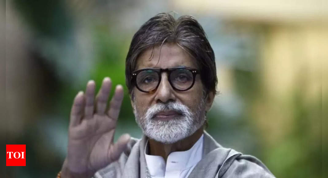Did you know Amitabh Bachchan edits and captions his own photos even at 2 a.m.? read here | Hindi Movie News