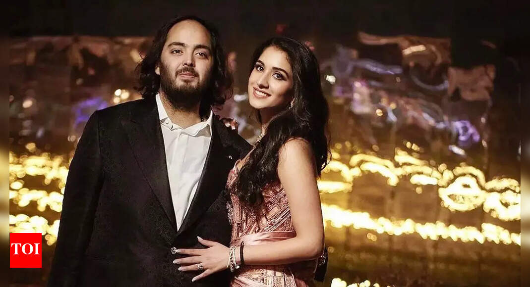 What Anant-Radhika wore at thier pre-wedding bash