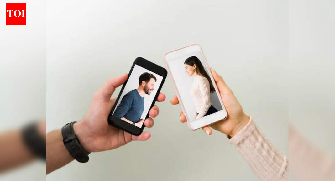 7 texting rules to follow in new relationships