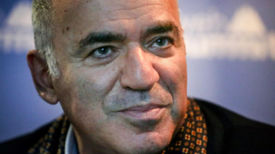 Russia puts Kasparov on 'terrorists & extremists' list