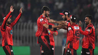 PSL: Lahore Qalandars break losing streak, Karachi Kings keep playoff hopes alive
