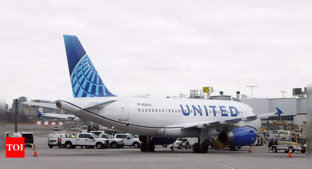 Terrifying engine fire forces United Flight to abort trip, return to Houston – Times of India