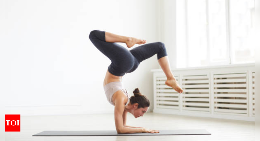 5 Free Spirited Yoga Poses That are Inspired by Air - Goodnet