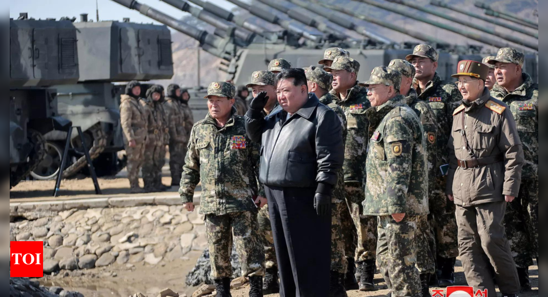 Kim dirige un exercice de tir d'artillerie à portée de Séoul