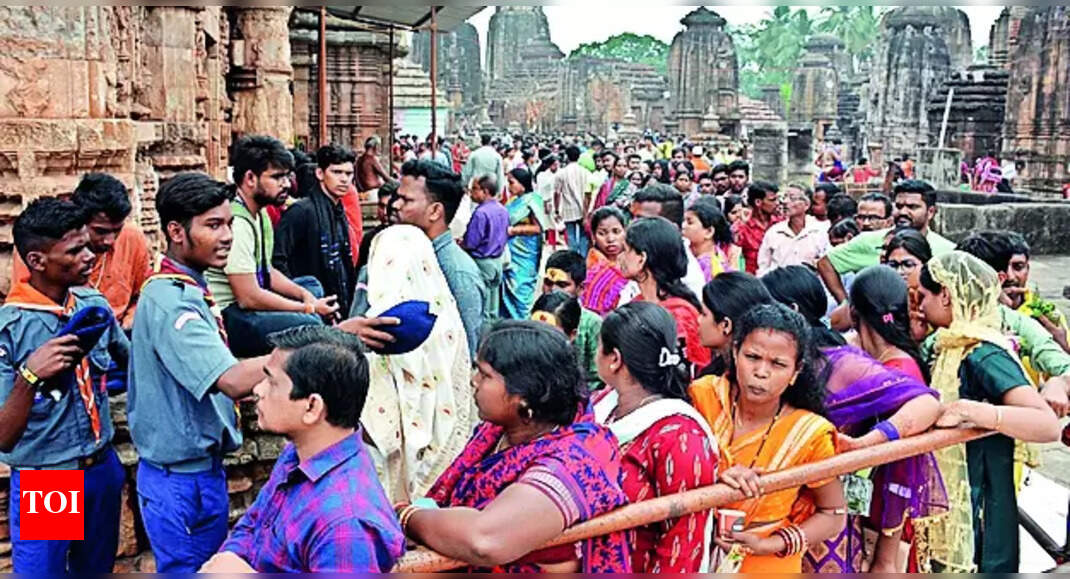 Mahashivratri: Mahashivratri celebrated with fervour amid tight security | Bhubaneswar News - Vimarsana News