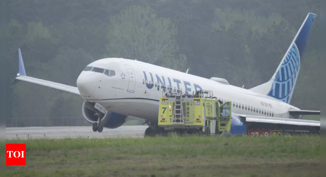 Un avion d'United Airlines quitte la piste avec 166 personnes à bord ;  3e accident de Boeing en une semaine