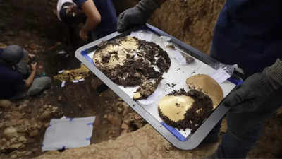 A 1,200-year-old tomb filled with gold treasures and human remains found in Panama