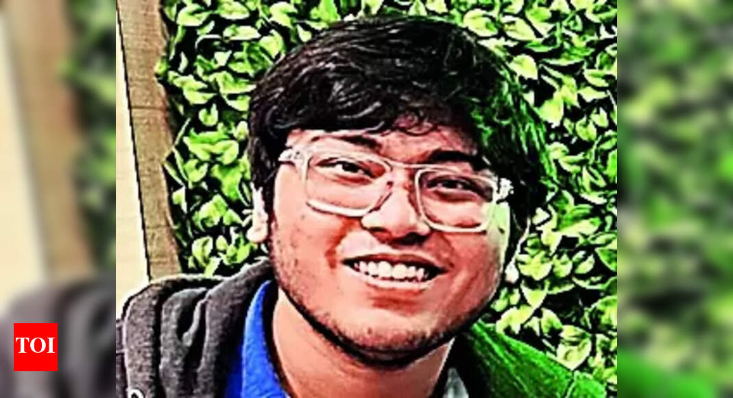 Bengal Student: Bengal Student Ranks 1st in Maths, Scores a Perfect 200 in NET | Kolkata News - Vimarsana News