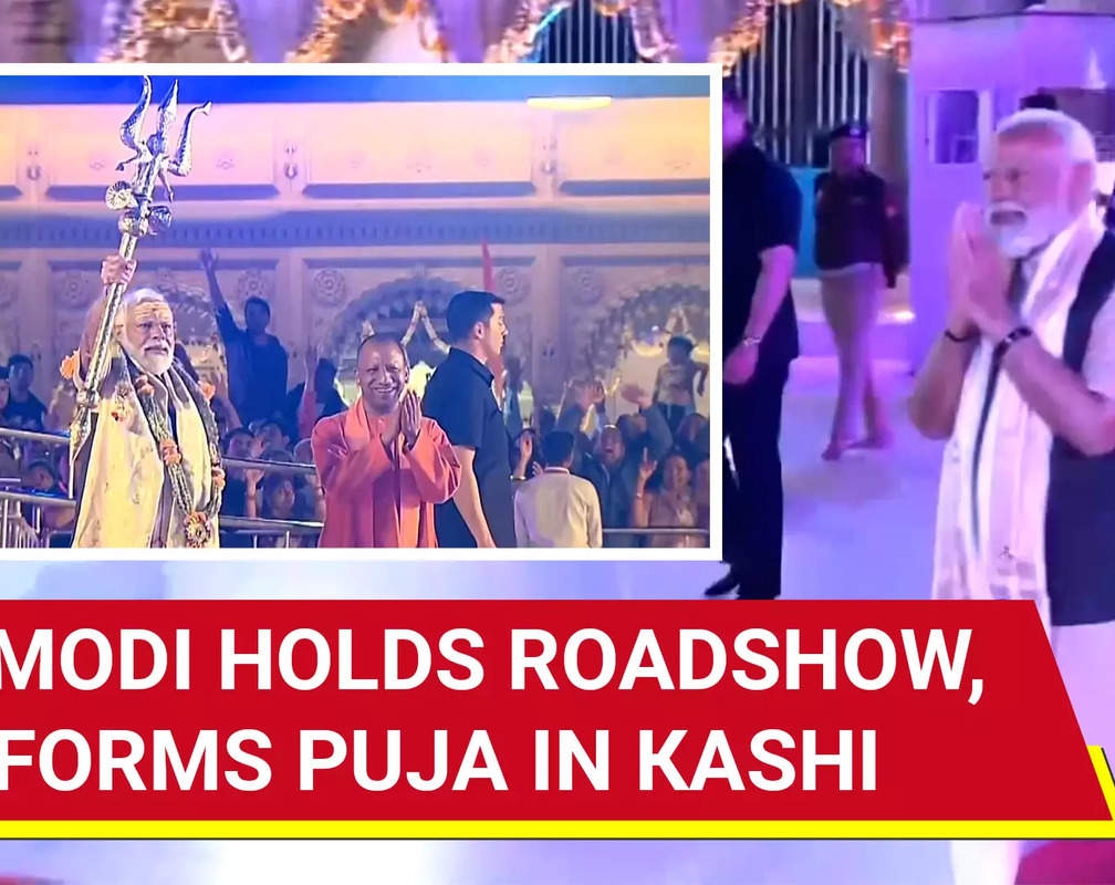 
Watch: PM Modi offers prayers at Kashi Vishwanath Temple, greets people with ‘Trishul’ in hand
