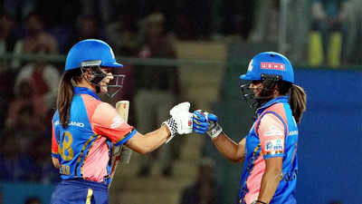 Harmanpreet Kaur's unbeaten 95 fires Mumbai Indians past Gujarat Giants