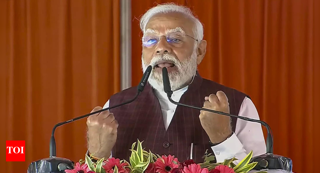 'Modi doosri mitti ka insaan hai; projects not mere announcements but completed now:' PM says while inaugurating 15 airports | India News - Vimarsana News