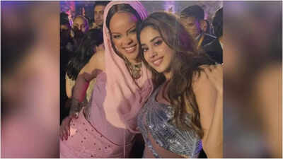 Janvhi Kapoor recalls her fan moment with Rihanna: She is so normal and  chill | - Times of India