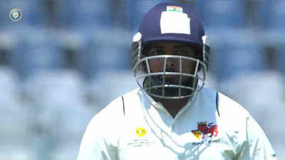Watch: Prithvi Shaw left stunned after getting clean bowled in Ranji Trophy final