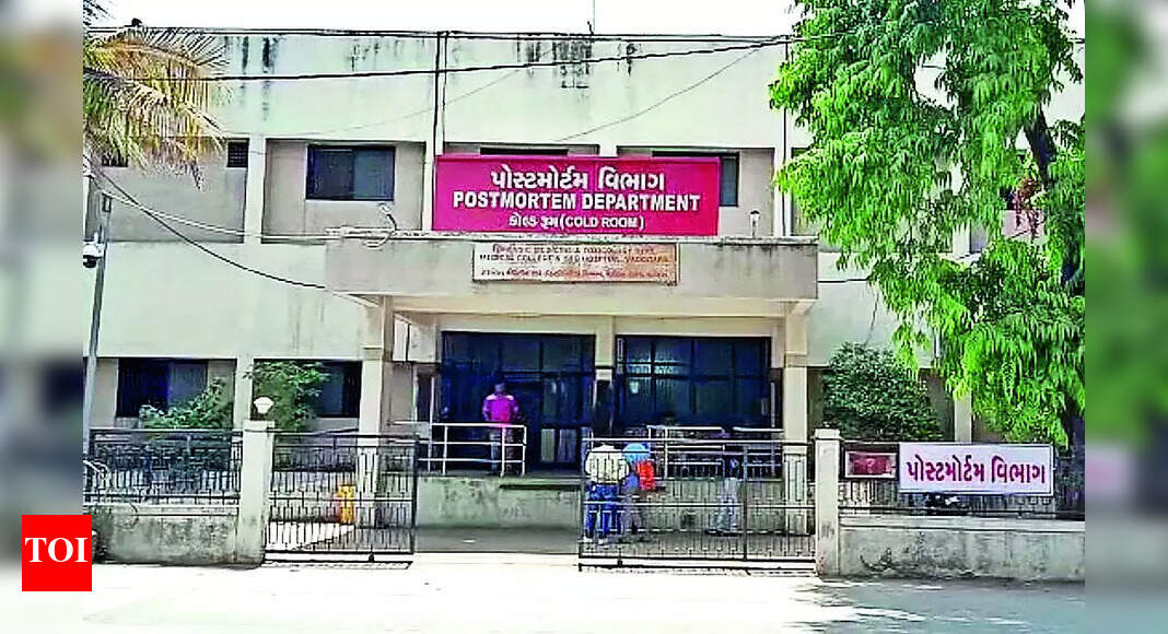 SSG Hospital Mortuary Vadodara: Bodies Struggle for Space in SSG Hospital Mortuary Vadodara | News | Vadodara News - Vimarsana News