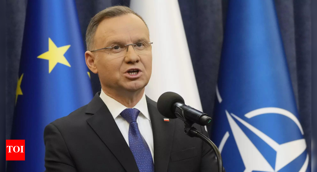 Poland's president calls on Nato allies to raise spending on defense to ...