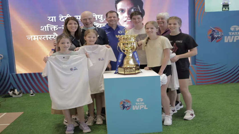 WPL trophy drive lights up Bengaluru streets with celebrities, influencers and enthusiastic fans