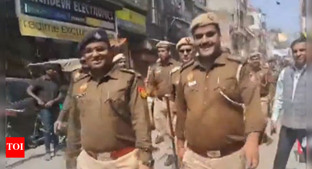 Amid security concerns, Delhi police conducts flag march across national capital after CAA implementation | Delhi News - Vimarsana News