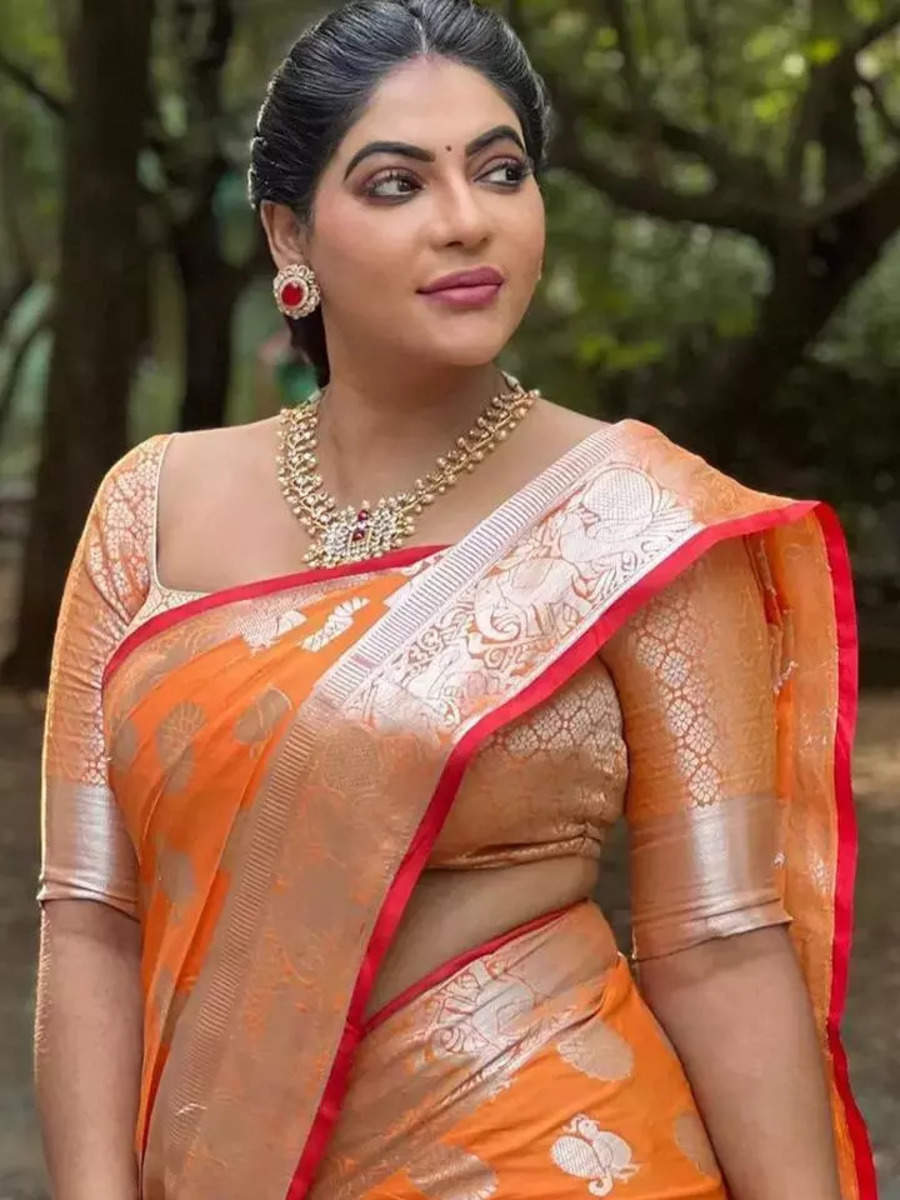 Reshma Pasupuleti shines in elegant sarees​ | Times of India