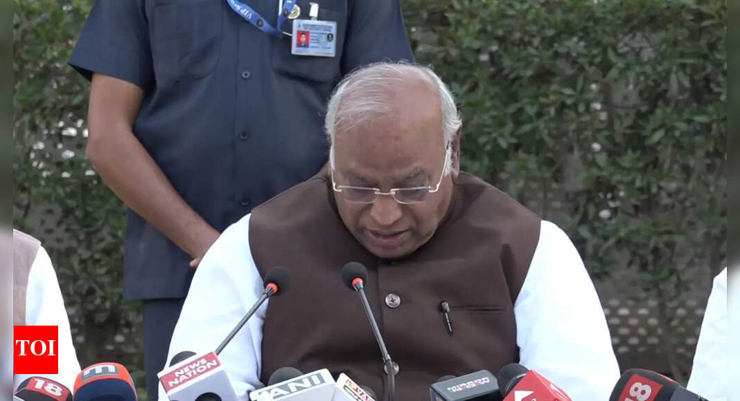 'Determined to protect Jal-Jangal-Jameen of Adivasis': Kharge | India News - Vimarsana News
