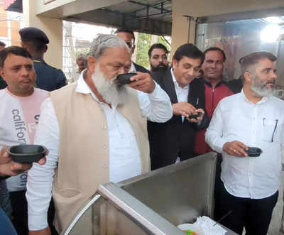 Anil Vij tight-lipped over recent developments in Haryana politics, enjoys gol-gappas in Ambala