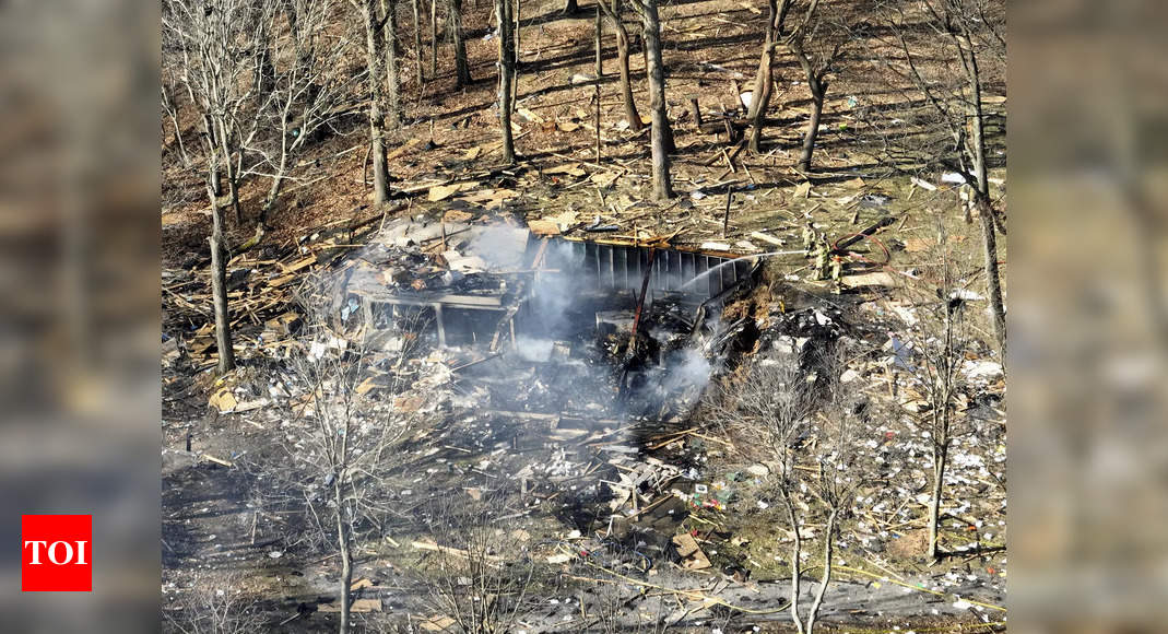 Massive explosion in Pittsburgh area home kills man and woman; cause under investigation