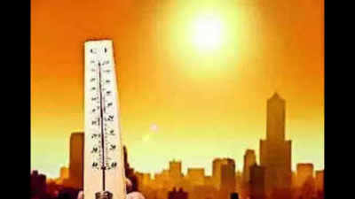 Mercury begins to rise, city records season's 1st 40C