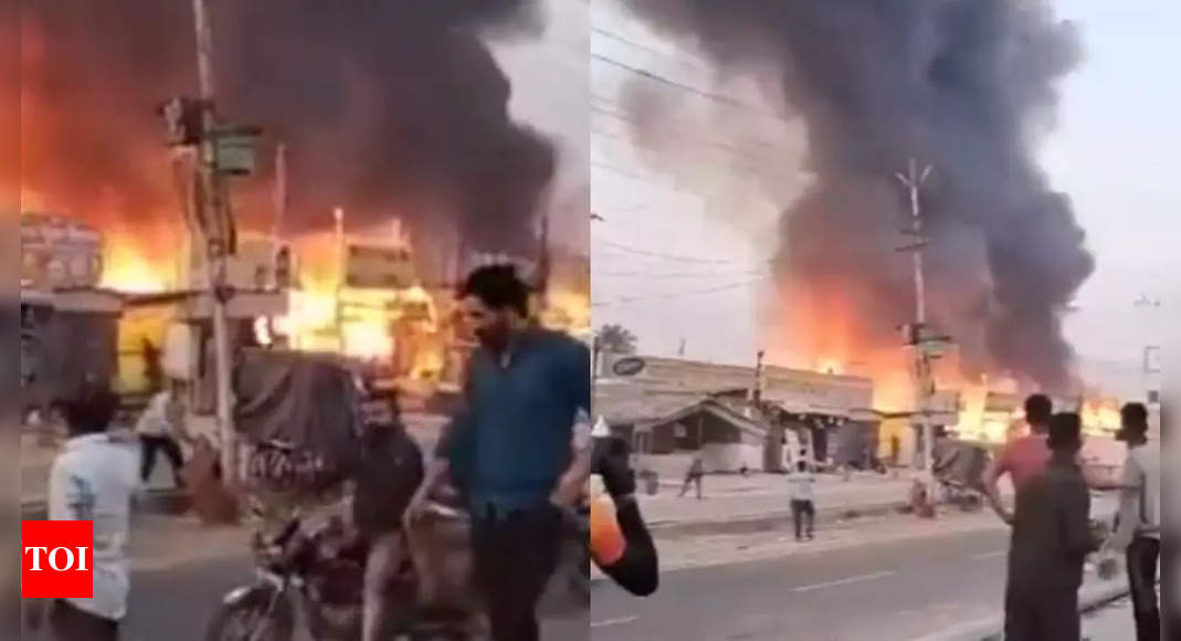 Massive fire engulfs several dhabas in Greater Noida
