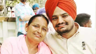 When late Sidhu Moose Wala confessed his mother combs his hair before every show