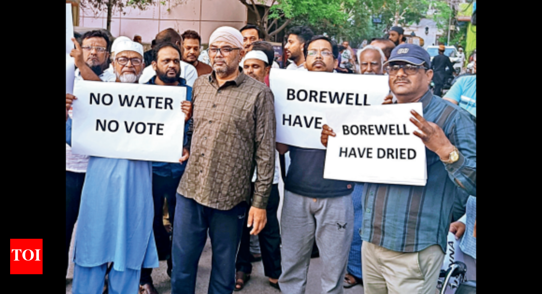 Give us back our city: Hyderabad ,Manikonda residents fight for water, roads | Hyderabad News - Vimarsana News