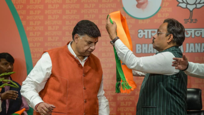 UP Congress leader Ajay Kapoor joins BJP, calls PM Modi 'yugpurush'