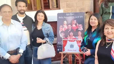 Sushmita Sen and her family turn cheerleader for daughter Renee's on stage performance