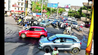 Road work leaves traffic at Chunabhatti Sq in a clutter