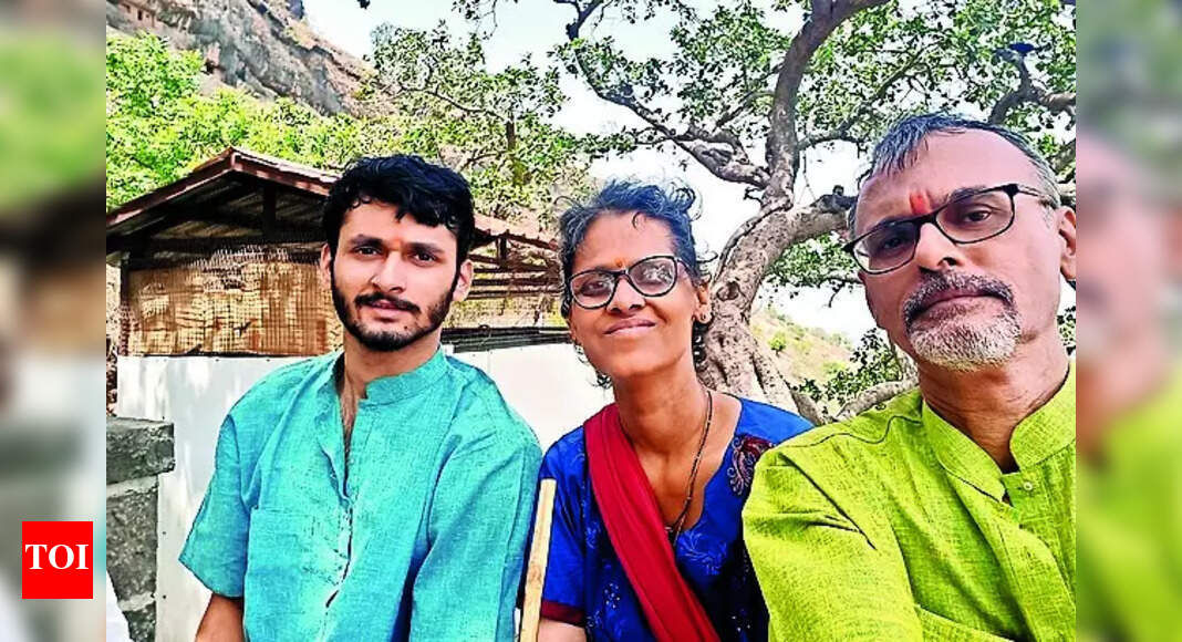 Amogh Sahastrabudhe: Inspiring Story of IIML Grad Amogh Sahastrabudhe's ...
