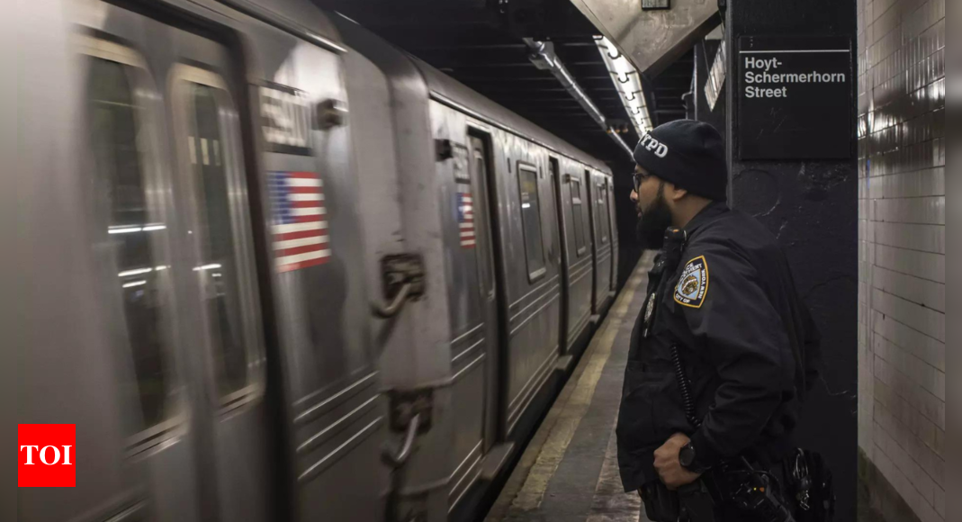 Coups de feu dans le métro de New York : une bagarre entre inconnus se termine par une fusillade critique