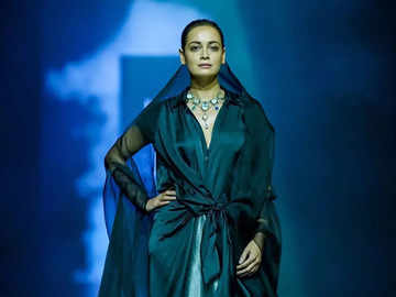 Femina Miss India queens ace the runway at Lakmé Fashion Week!